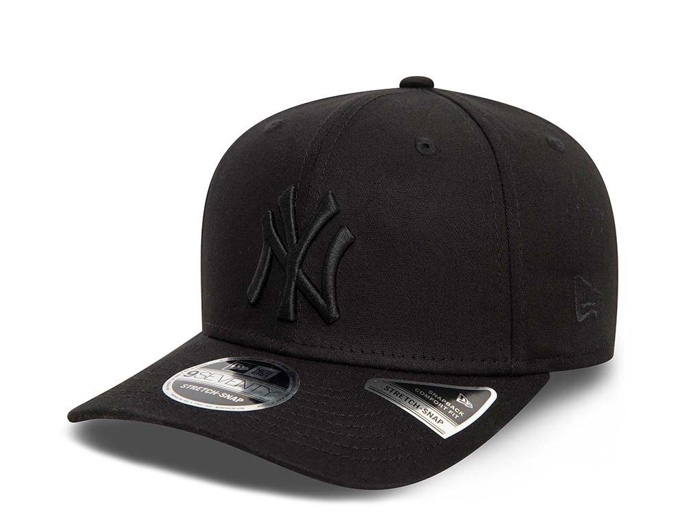 New Era New York Yankees Monochrome Black 9Seventy Snapback Cap
