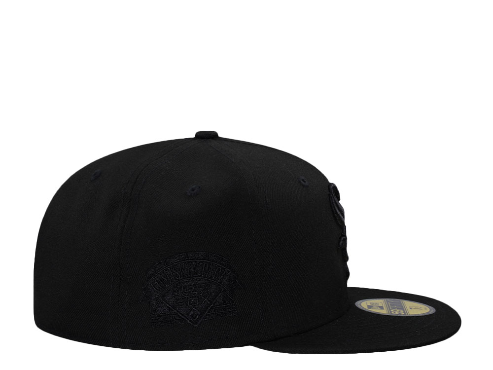 New Era Chicago White Sox Comiskey Park Blackout Pink Edition Black 59Fifty Fitted Cap
