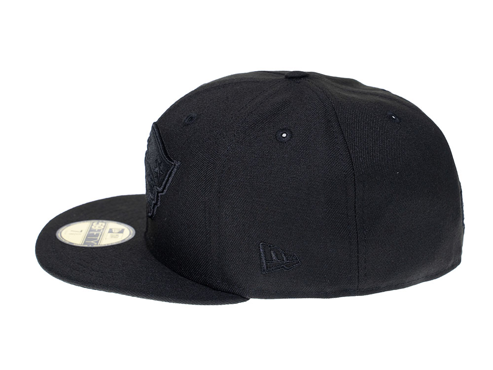 New Era New England Patriots Black on Black 59Fifty Fitted Cap
