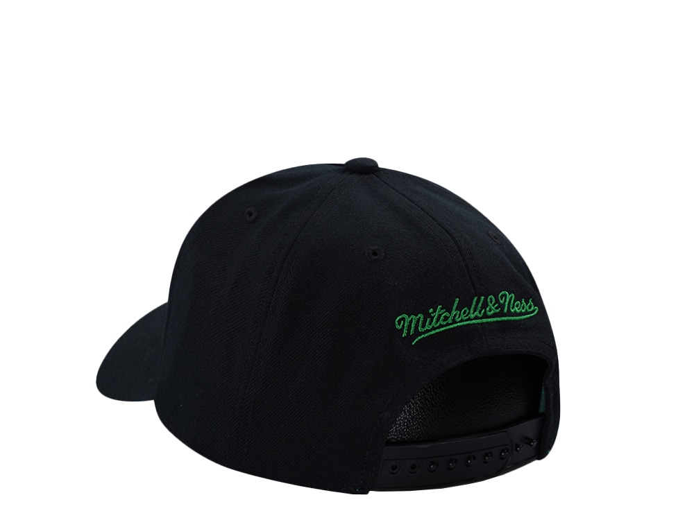 Mitchell & Ness Boston Celtics 404 Club Camo Black Edition Pro Pinch Fit Snapback Cap