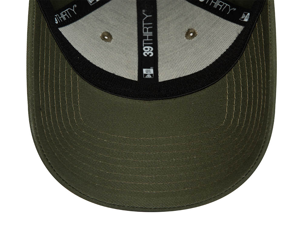 New Era New York Yankees League Essential Olive 39Thirty Stretch Cap