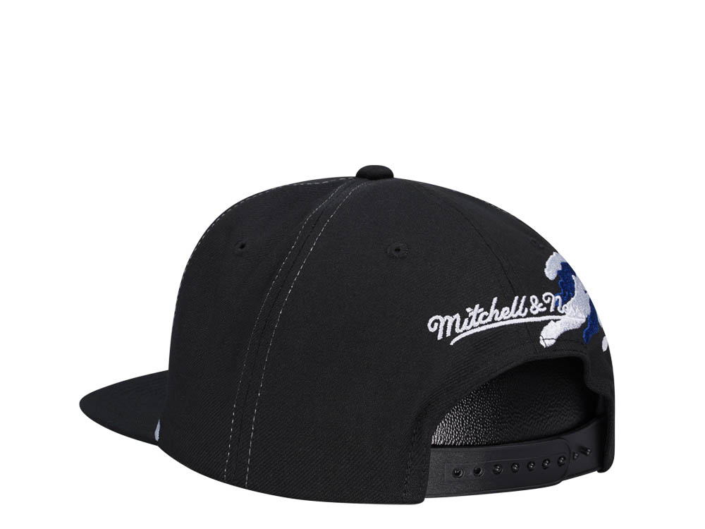 Mitchell & Ness Toronto Maple Leafs Vintage Paintbrush Snapback Cap