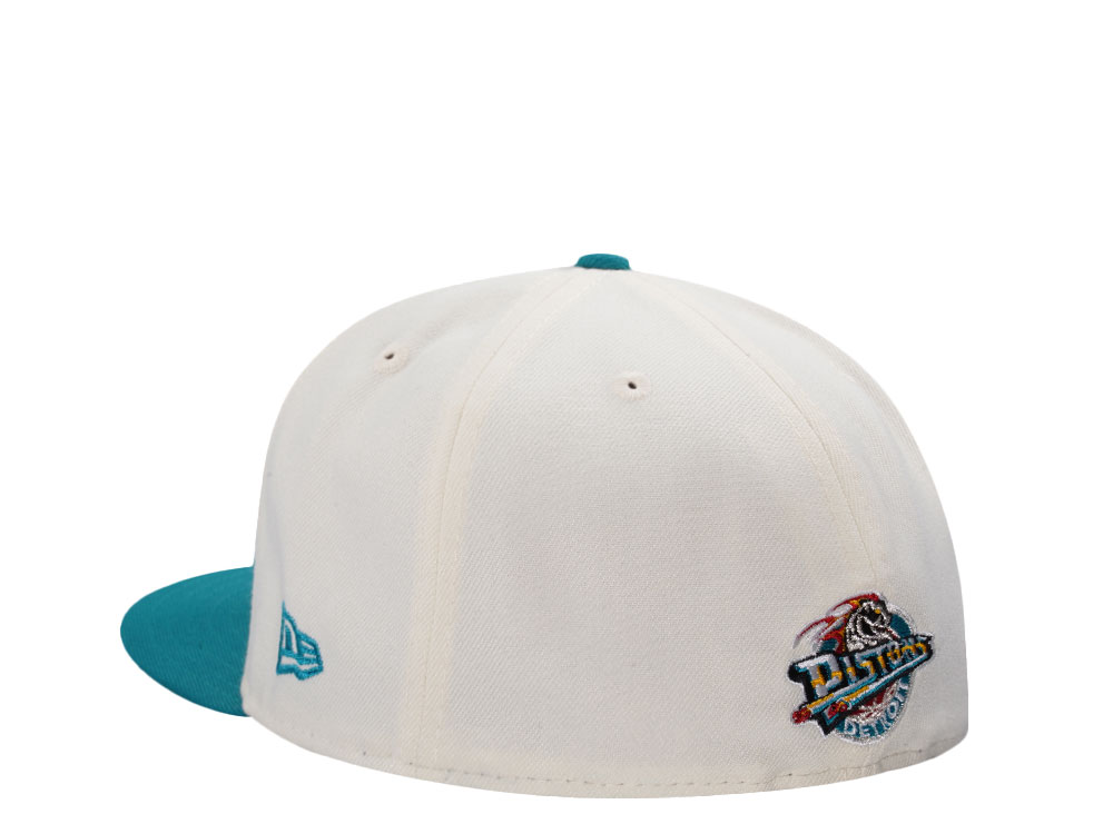 New Era Detroit Pistons Love Rush Chrome Two Tone Edition 59Fifty Fitted Cap