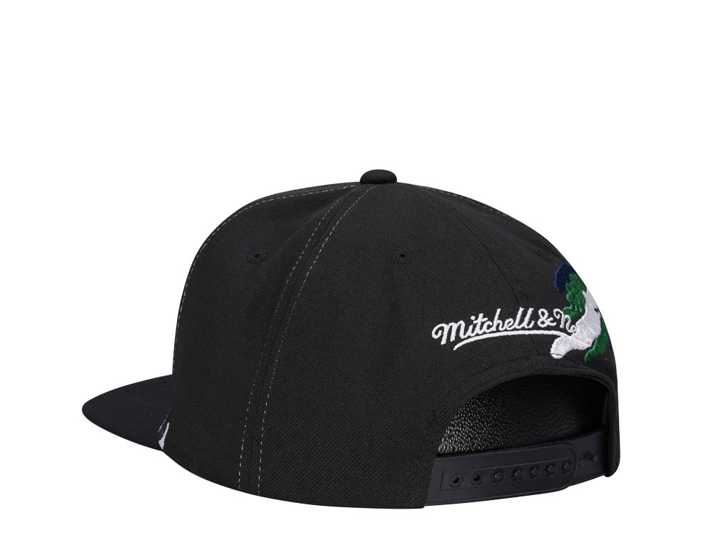 Mitchell & Ness Hartford Whalers Vintage Paintbrush Snapback Cap