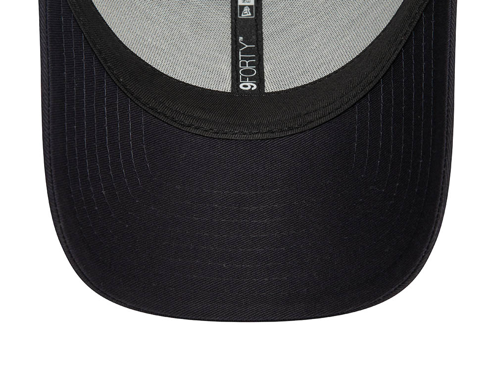 New Era New York Yankees Navy Trucker 9Forty Strapback Cap