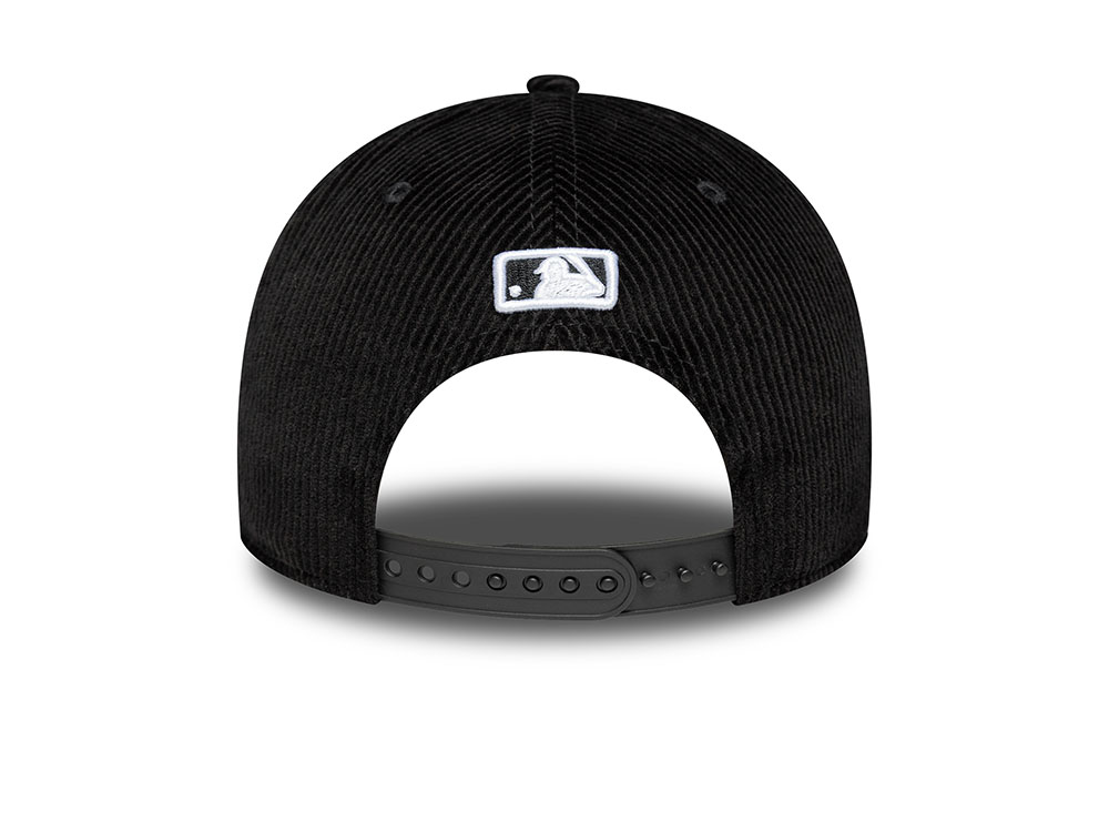 New Era New York Yankees Black Cord 9Forty M Crown Snapback Cap