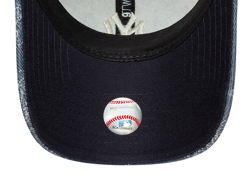 New Era New York Yankees Washed Paisley 9Twenty Strapback Cap