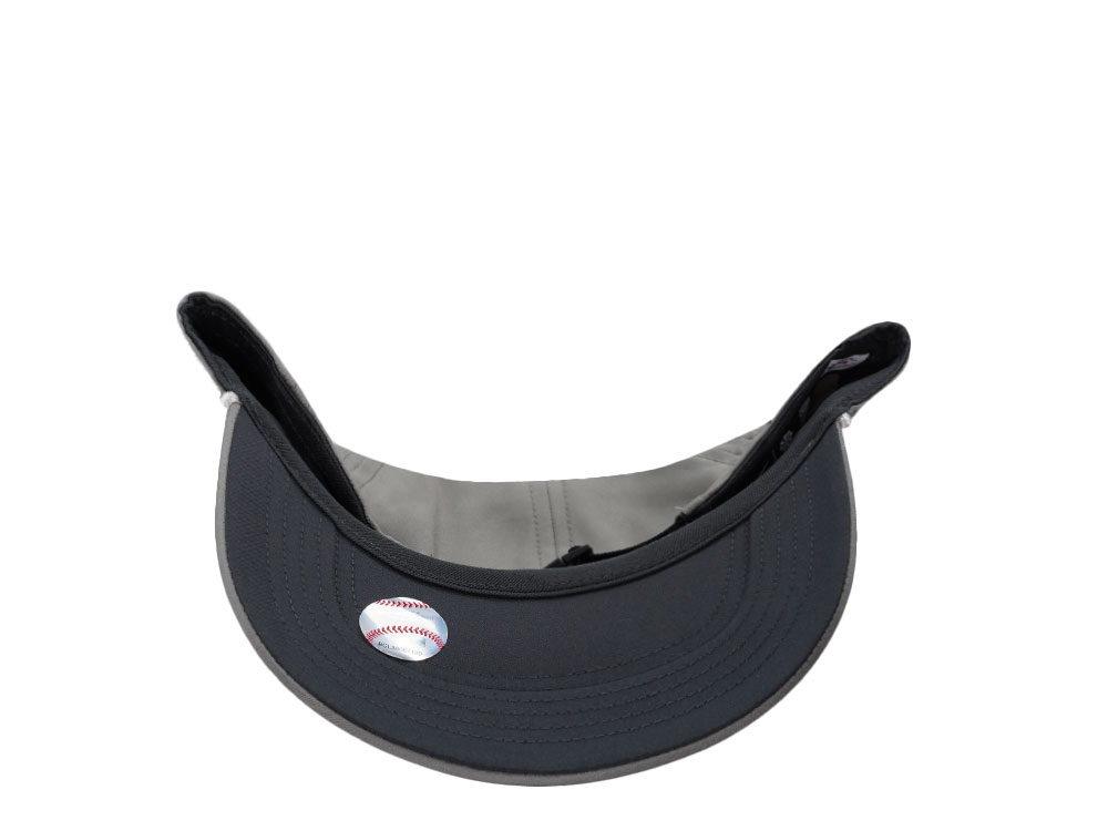 Nike New York Yankees Club Olive Edition Strapback Cap
