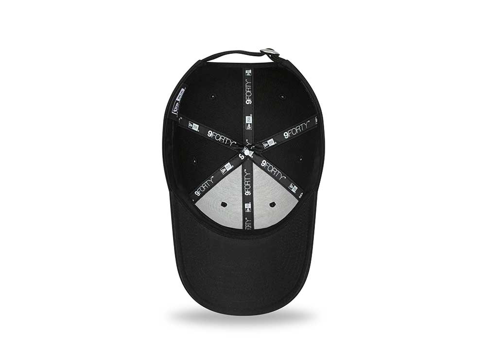 New Era New York Yankees POP Outline Black 9Forty Strapback Cap