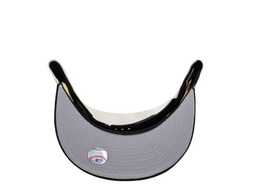 New Era New York Yankees World Series 2000 Chrome Two Tone Edition 9Fifty A Frame Snapback Cap
