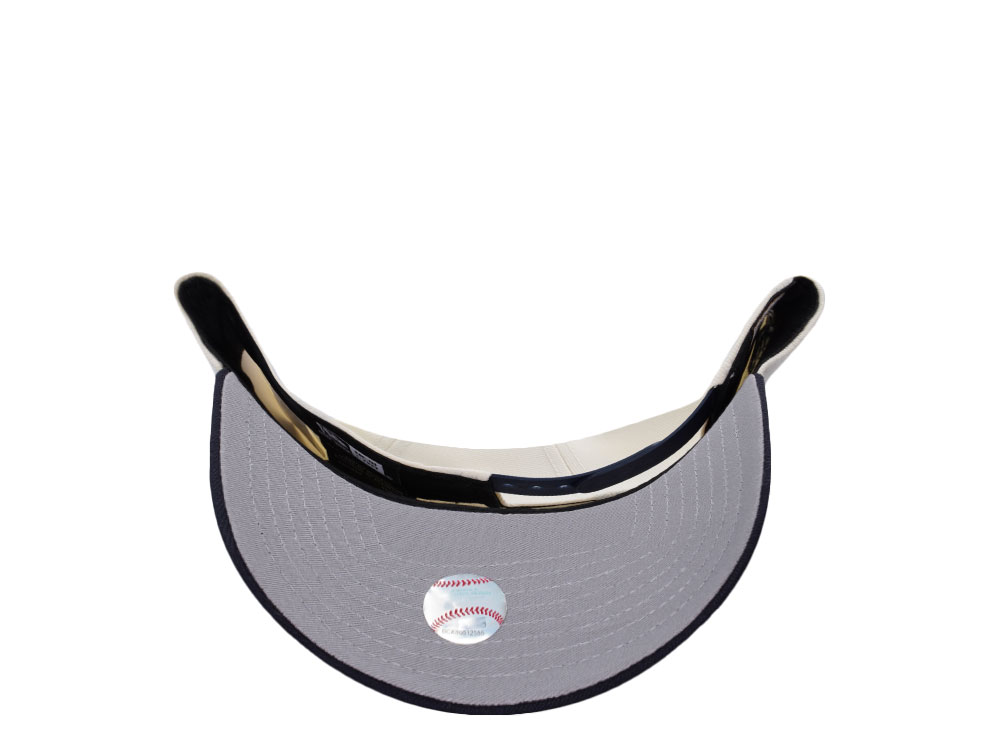 New Era New York Yankees World Series 2000 Champions Two Tone Edition 9Forty A Frame Snapback Cap
