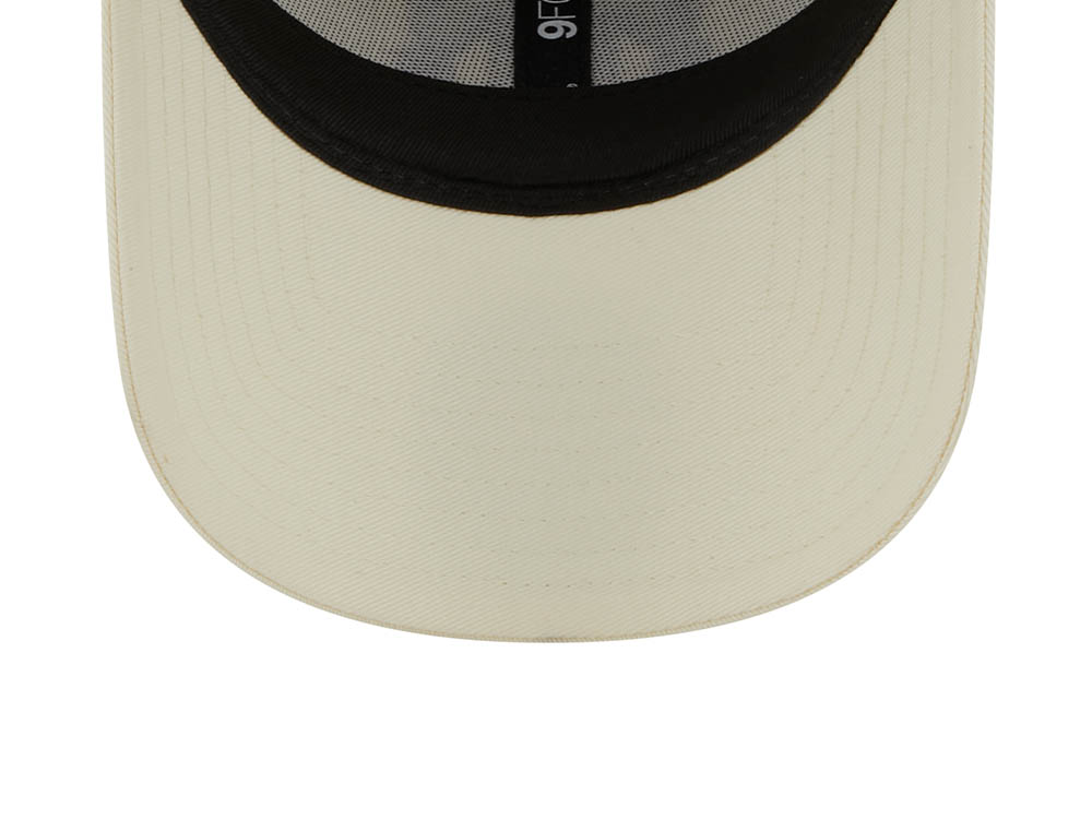 New Era Manchester United Seasonal Off White 9Forty Strapback Cap