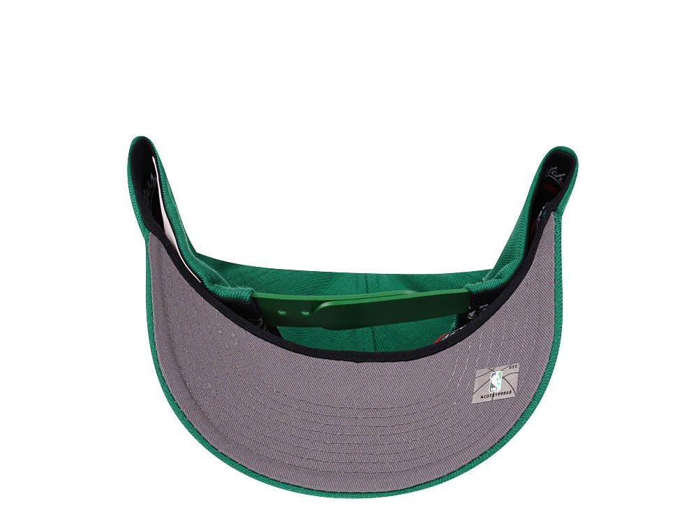 Mitchell & Ness Boston Celtics Team Ground Red Line Solid Flex Snapback Cap