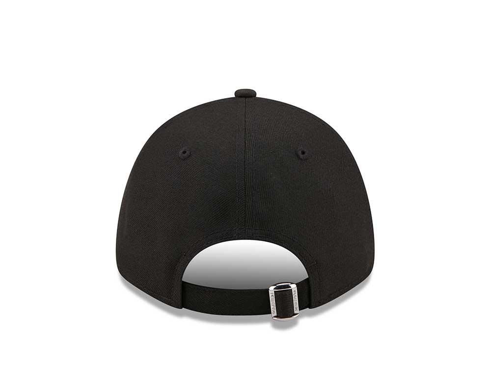 New Era New York Yankees POP Outline Black 9Forty Strapback Cap