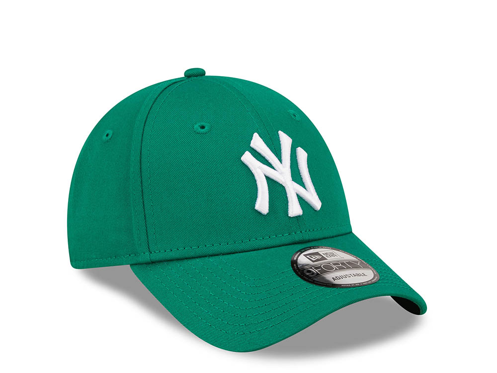 New Era New York Yankees Green Womens 9Forty Strapback Cap