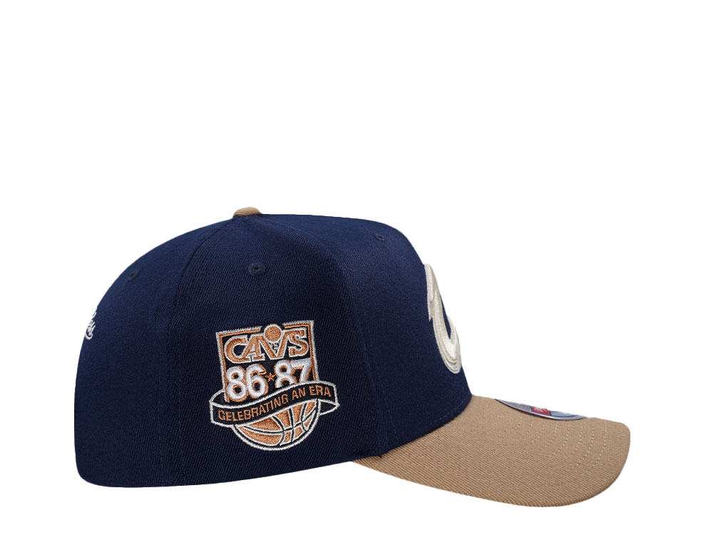 Mitchell & Ness Cleveland Cavaliers Sand Storm Classic Red Stretch Snapback Cap