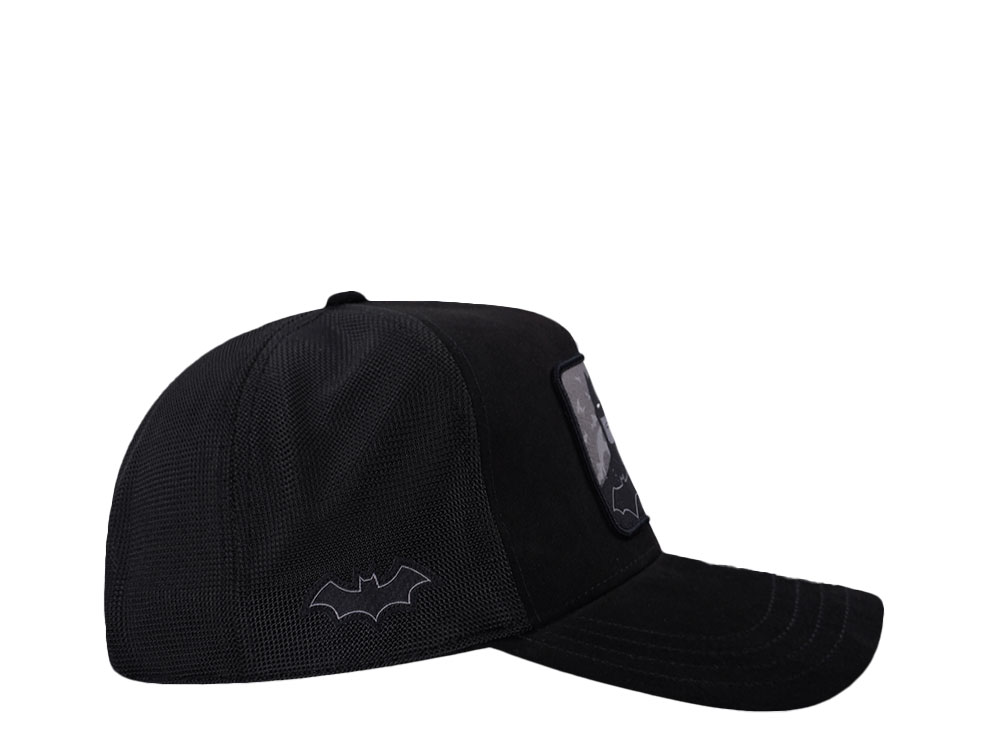 Capslab DC Comics Batman Trucker Snapback Cap | TOPPERZSTORE.EU